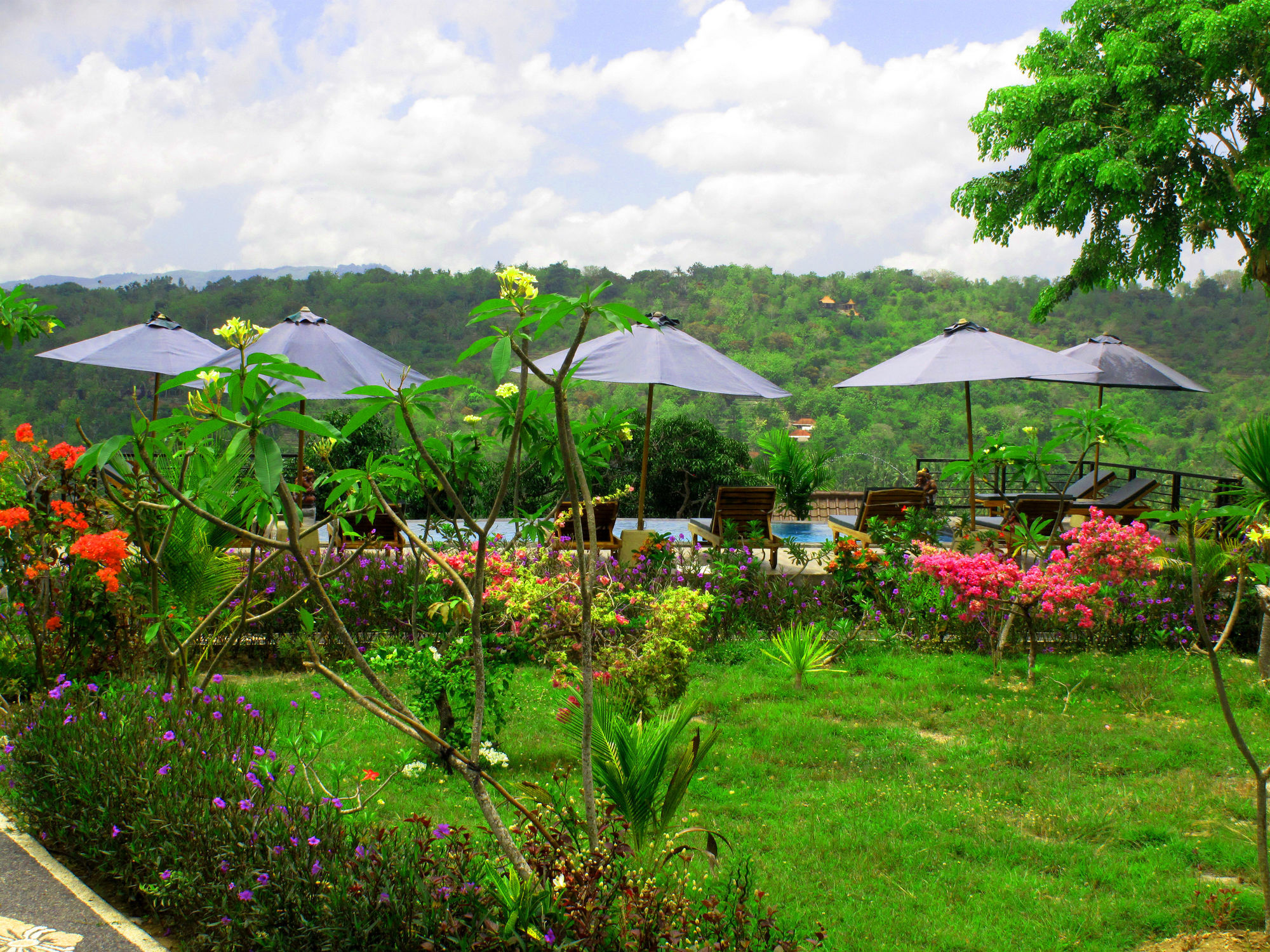 Hotel Dmas Huts Lembongan Exterior foto